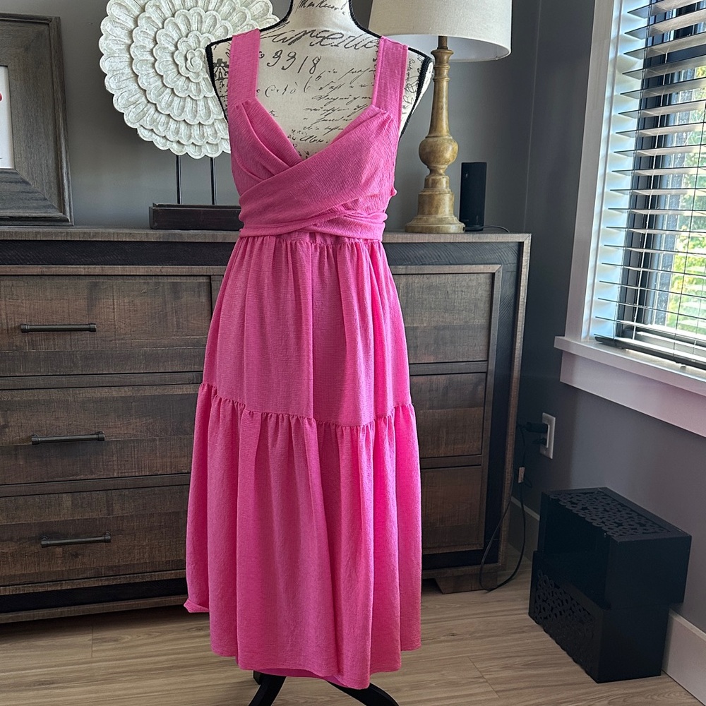 Entro Vibrant Pink Midi Dress